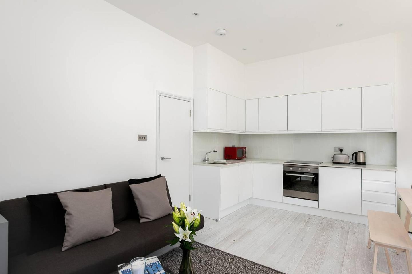 Guestready - West Kensington W/balcony